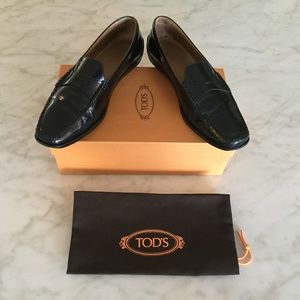 Tod's Quinn Guaina Loafers w/Box and Dustbag - 38